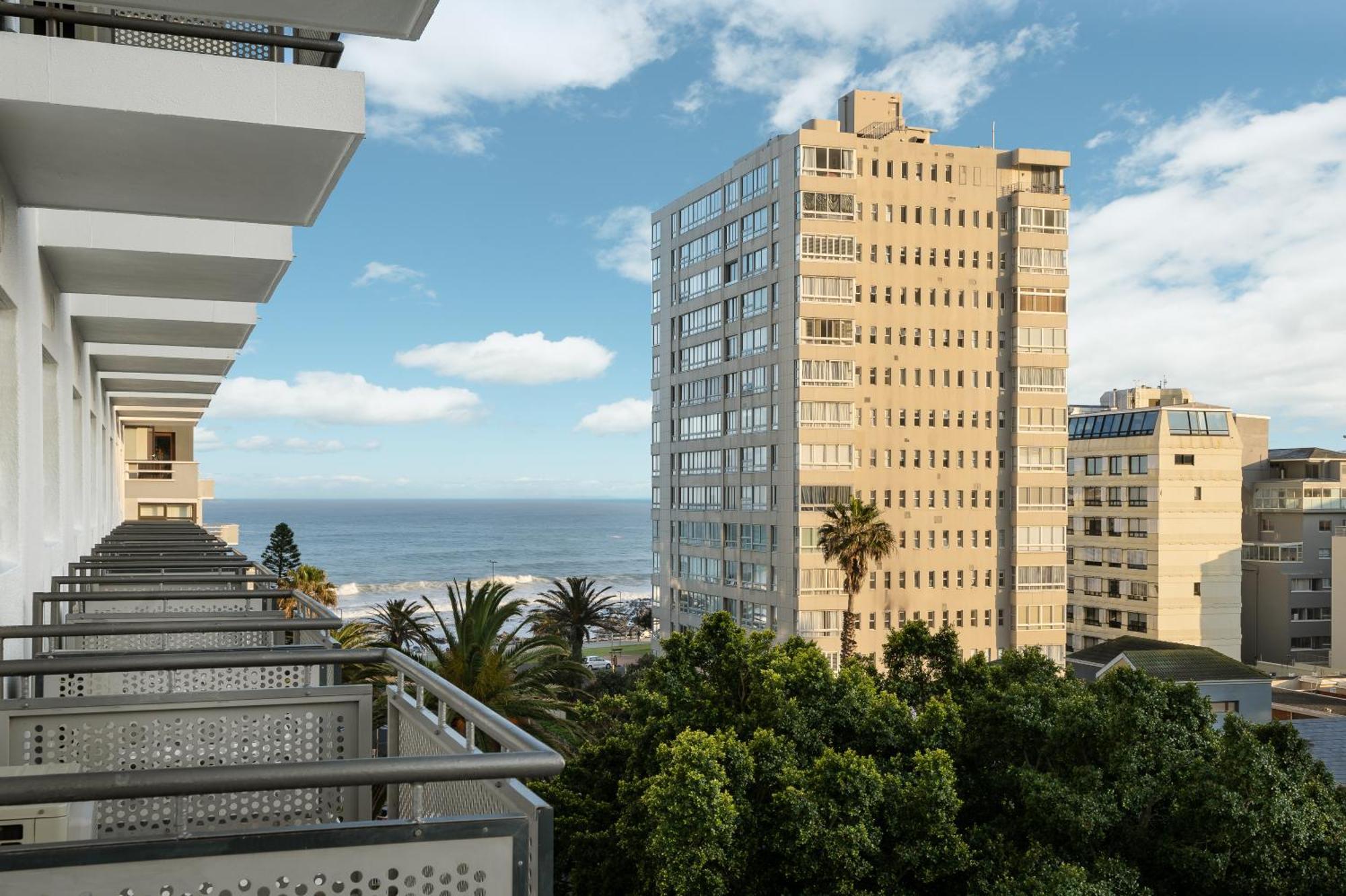 Protea Hotel By Marriott Cape Town Sea Point Экстерьер фото