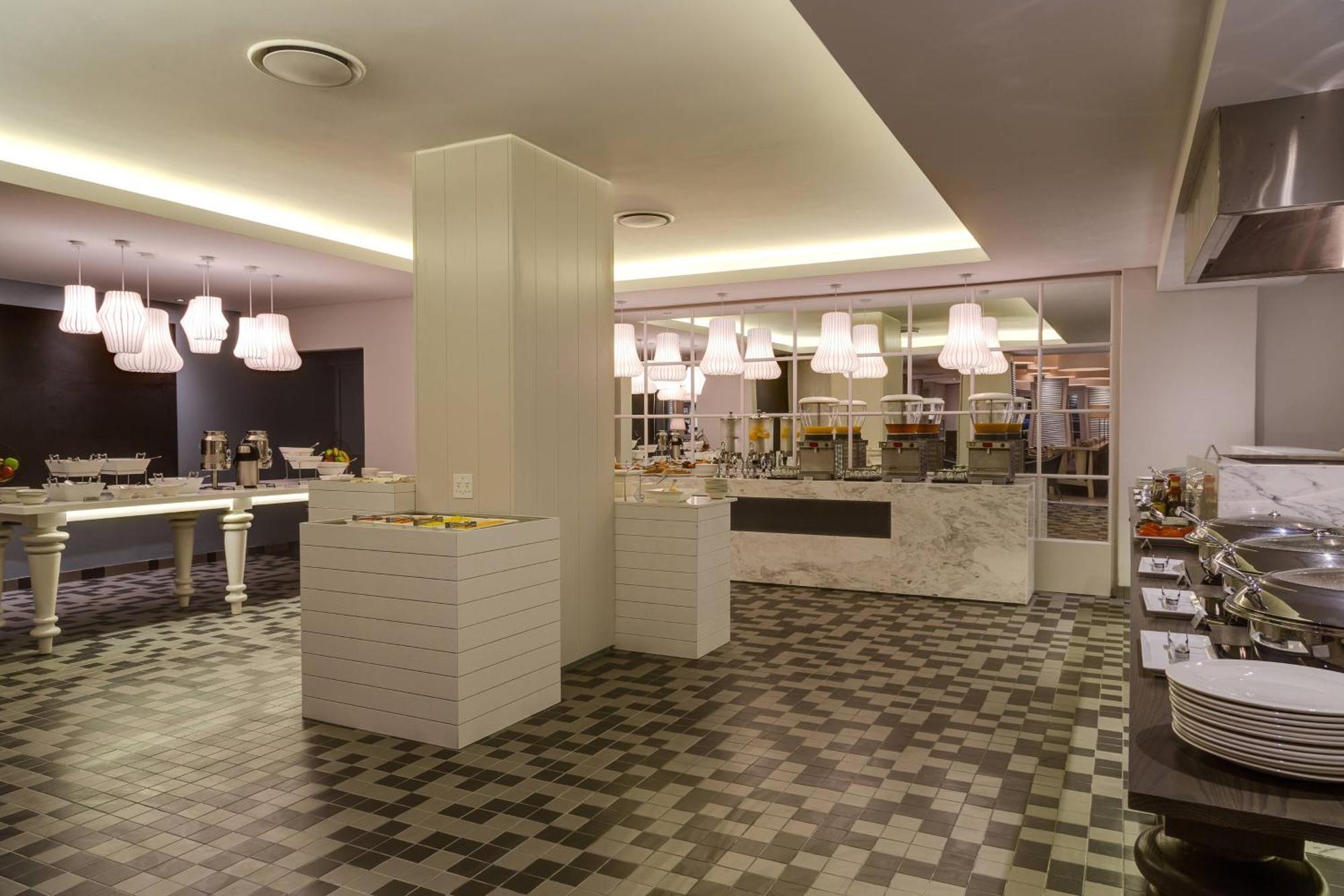 Protea Hotel By Marriott Cape Town Sea Point Экстерьер фото